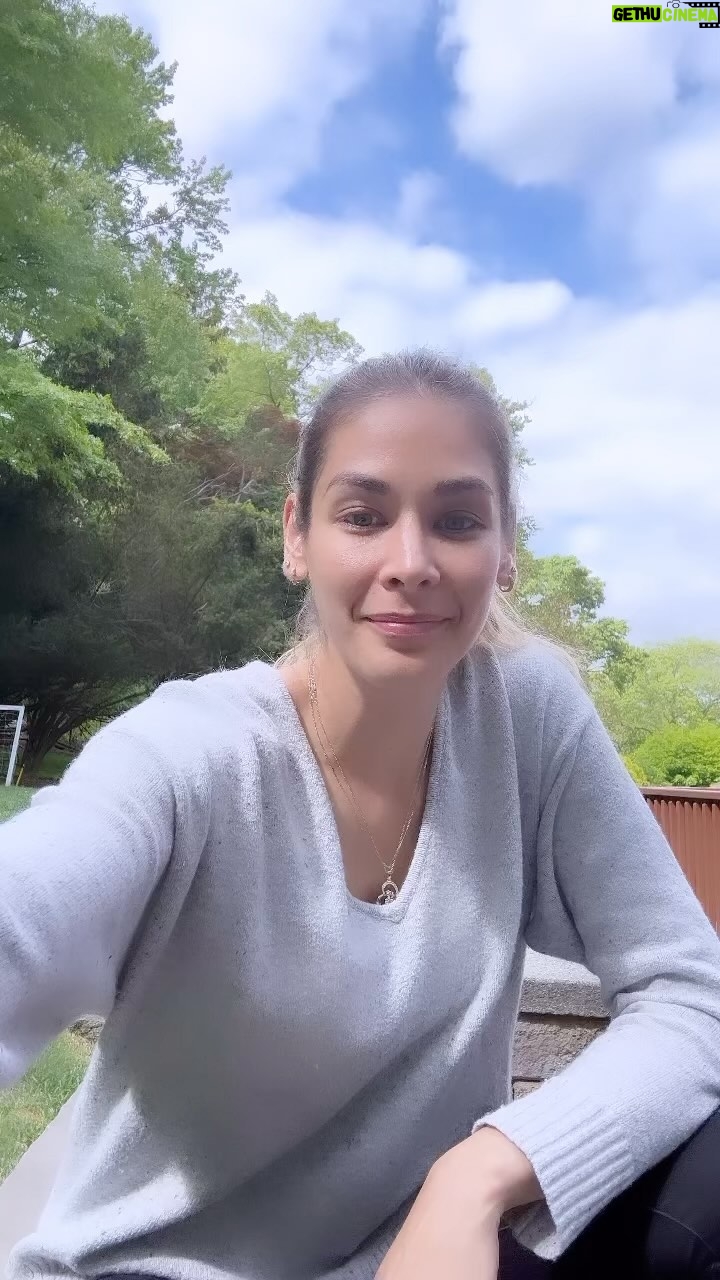 Dayana Mendoza - 27.7K Likes - Este entrenamiento lo vamos a pasar! Esta prueba la vamos a pasar, porque no nos separaremos de Él! El, nuestro Autor y Perfeccionador de nuestra fe, El que nos libera, salva, protege! Aleluya! 🙌🏼🙌🏼🙌🏼

El! Quien ha depositado la gran obra en nosotros, la cumplirá! Porque no apartaremos nuestros ojos de El! 
Estamos por encima de las circunstancias, no por debajo, llegaremos a la victoria junto a El, seremos equipados para seguir corriendo!! Somos más que conquistadores, somos vencedores!!! El vive en nosotros, y no hay ningún poder, nada ni nadie, ni en los cielos ni en la tierra que nos pueda separar de Su amor! Aleluyaaa !!!! ❤️❤️❤️🙌🏼🙌🏼🙌🏼

28 Y sabemos que para los que aman a Dios, todas las cosas cooperan para bien, esto es, para los que son llamados conforme a Su propósito.
Romanos 8:28 NBLA 

Cristo Vive!!! Cristo viene!! Debemos estar preparados, no apartemos los ojos de El ✝️🙏🏼