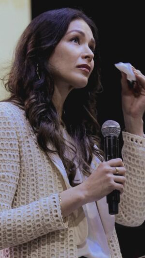 Dayana Mendoza Instagram - Gracias Mi Señor Jesucristo por Tu Poderosa Presencia en Indianápolis ayer 😭😭😭 nos Restauraste, nos Renovaste, nos Sanaste, nos hiciste nuevas en Ti! Y no tendremos suficientes palabras para darte GRACIAS!!!
Te alabo mi Señor, por siempre, maravillosas son Tus Obras y mi alma lo sabe muy bien 😭❤️🙌🏼🙏🏼
Gracias queridos Pastores Albert y Elivic Moreno @unaesperanzavivaindiana por esta GRAN Bendición! ❤️🙌🏼🙏🏼🔥 Que Dios los Bendiga aún más !!!
Para la Gloria del Dios que Vive !!!!
Aleluya!!!!!! 🔥🔥🔥🙌🏼🙌🏼🙌🏼