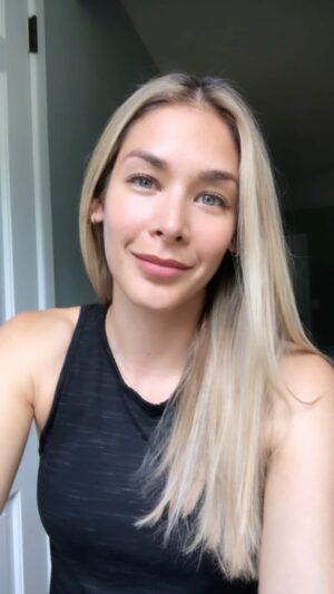 Dayana Mendoza Instagram - Llamado a la Salvación - Te pedimos Señor que se haga Tu Voluntad, así en la tierra como en el cielo, en el nombre de Jesús, Amén 🙏🏼 
-

23 pues todos han pecado y están privados de la gloria de Dios, ROMANOS 3:23

23 Porque la paga del pecado es muerte, mientras que la dádiva de Dios es vida eterna en Cristo Jesús, nuestro Señor.
ROMANOS 6:23

3 —De veras te aseguro que quien no nazca de nuevo[a] no puede ver el reino de Dios —dijo Jesús. JUAN 3:3

6 —Yo soy el camino, la verdad y la vida —le contestó Jesús—. Nadie llega al Padre sino por mí. JUAN 14:6

9 que, si confiesas con tu boca que Jesús es el Señor y crees en tu corazón que Dios lo levantó de entre los muertos, serás salvo. 10 Porque con el corazón se cree para ser justificado, pero con la boca se confiesa para ser salvo. 11 Así dice la Escritura: «Todo el que confíe en él no será jamás defraudado» ROMANOS 10:9-113
-
Gracias Padre! Porque Tu Palabra está Viva! Este mundo pasará, más Tu Palabra vivirá por siempre y para siempre, Amén! 🙌🏼✝️🙏🏼 Alabado seas Señor Jesus!!! Rey de Reyes!!!🔥🔥🔥🙌🏼🙌🏼🙌🏼