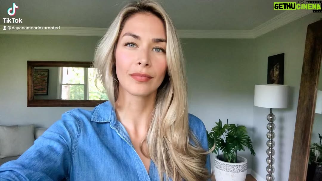 Dayana Mendoza - 41.9K Likes - Se nos ha mandado a ser valientes y a esforzarnos Josué 1:9 🙏🏼 Recordemos que YHWH, nuestro Dios, no nos ha dado un espíritu de miedo, sino de amor, de poder, y de dominio propio 2 Timoteo 1:7 🙏🏼✝️💞 Amen!
