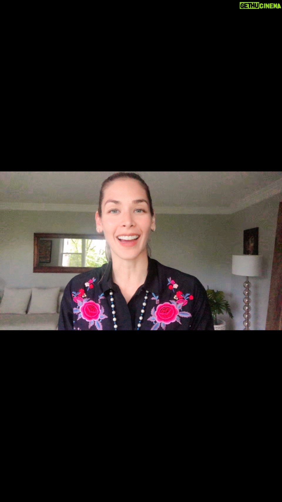 Dayana Mendoza - 41.4K Likes - Por qué exponerse tanto? 

Por qué seguir a Cristo? 

Por qué hablar de Cristo? 

Por qué cambiamos? 

Espero puedan ver el vídeo hasta el final. Deseo que todos puedan conocer al Señor Jesus y recibirlo en sus vidas, y así vivir el GRAN gozo de ser hijo de Dios 🙌🏼🙏🏼

Dios los Bendiga grandemente y Su Espíritu guíe siempre 🔥✝️💞🙏🏼 - Por cierto No quise decir “pretextos”, quería decir PRECEPTOS… no les miento, se me olvidan las palabras en español muy frecuentemente 🥺🙈 Gracias por su paciencia 🙏🏼