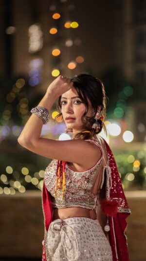 Debashree Biswas Instagram - Navratri Special 💃🏻♥️

Outfit @panna.in 
Bag @theamyrastore 
PR @ektara_world 

#NavratriSpecial #GarbaNight #Navratri #NavratriLook