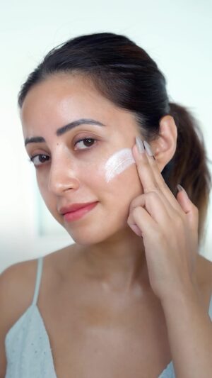 Debashree Biswas Instagram - Say hello to ultimate sun protection with @neutrogena.india’s ultra-light, no-white-cast sunscreen! 🌞 Its fluid texture feels like second skin and shields you from the 5 signs of sun damage—all with just a coin-sized application. Perfect for all skin types and my go-to for every trip!

Shop now, only on @myntra!

#NeutrogenaIndia #NeutrogenaOnMyntra #SunProtection #NoWhiteCast