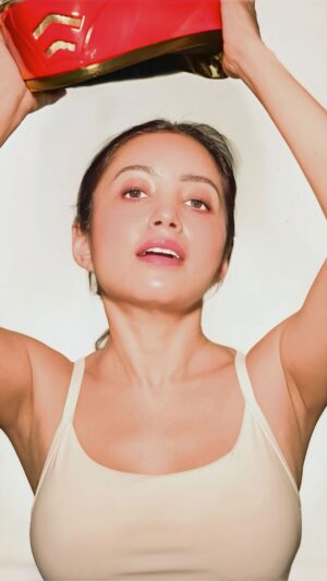 Debashree Biswas Instagram - When you’ve got sensitive skin, even the sun feels like a personal attack ☀️🥲
For years, I kept blaming my skin for the redness, bumps, and random flare-ups—turns out, the real culprit was my sunscreen. Not every SPF is made for skin that reacts easily.

Enter: Simple’s UV Fluid 💧
With SPF 50 PA    , Gluta-Amino, and Niacinamide, this one melts like water, protects like a shield, and calms like skincare should.

No stinging, no white cast, no drama.
Just strong sun protection that gets sensitive skin.

So yeah… sunscreen is out.
It’s UV Fluid now.

#SensitiveNotSorry #StepOutwithSimple #Ad