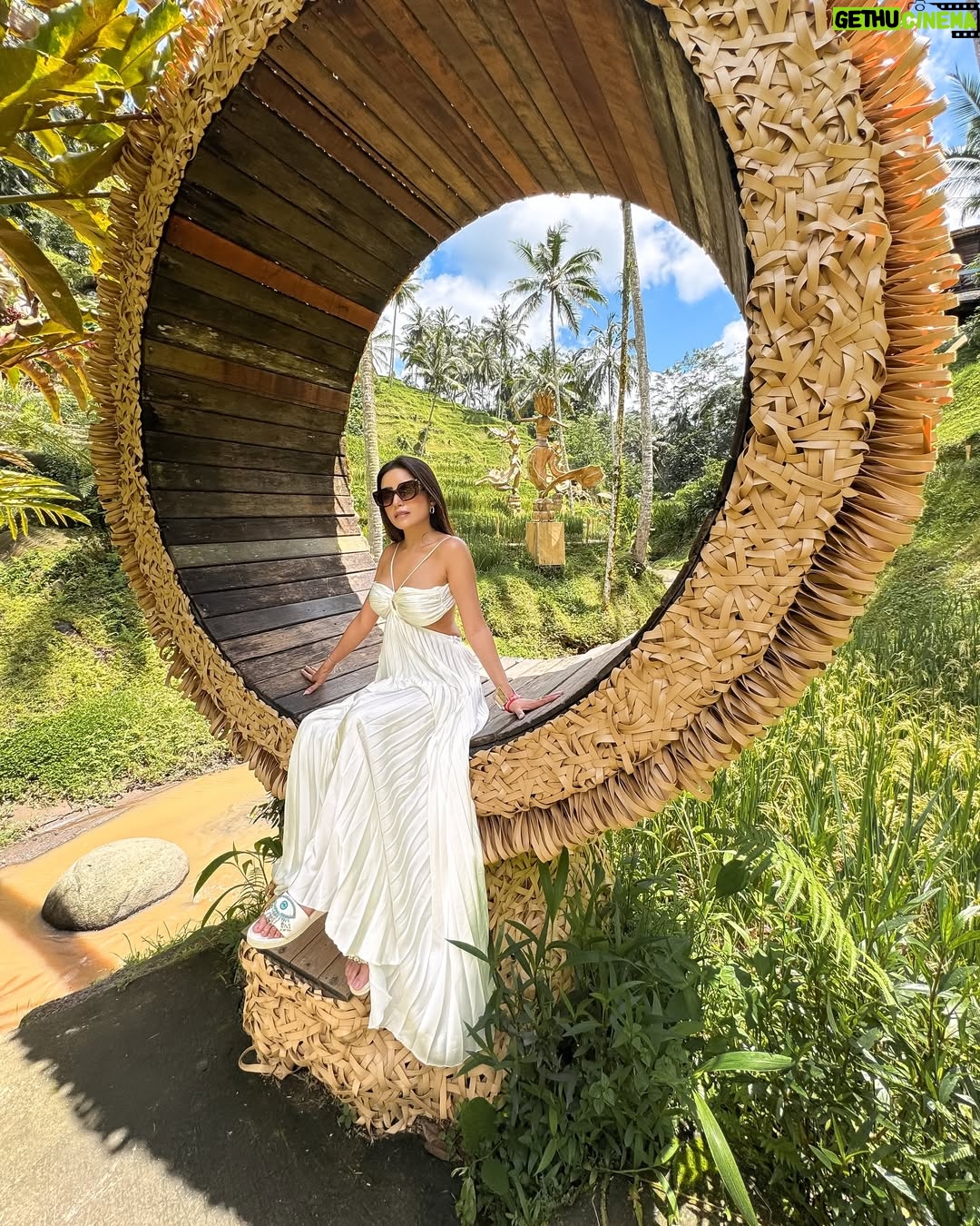 Debashree Biswas - 40.8K Likes - This Dress 🫶 and Ubud 🌱🍀🍃🌿

Outfit 
@belavouss