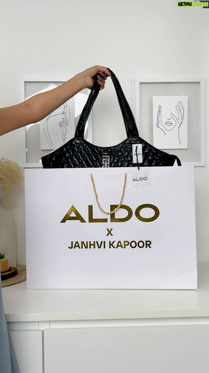 Debashree Biswas - 45.2K Likes - Unboxing my new #ALDO Ziniaax tote bag and taking her to my next trip 🖤

@aldo_shoes