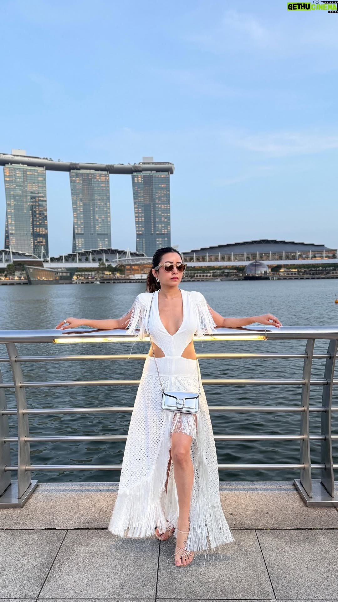 Debashree Biswas - 74.8K Likes - 🌟 Singapore Adventure Unlocked! 🌟 Got invited to meet Snoopy in real life at the beautiful Mandai Wildlife Reserve, thanks to my friends at @klooktravel! 🐾 From solving fun puzzles to finally meeting the iconic Snoopy and getting an exclusive Snoopy camper hat and badges, this trip was pure joy. 💙

Whether you’re a Snoopy fan or love discovering new places, this is an experience you don’t want to miss. Book your adventure through Klook and dive into the fun—who knows, you might score some great offers too! 🌏✈️

Thank you @mandaiwildlifereserve @klookkreator for the experience!

Use my code DEBASHREEKLOOK when you book on Klook to enjoy discounts! 

#MandaiWildlifeReserve #FestiveWilderland #Singapore #KlookXSnoopy #SingaporeZoo #BirdParadise #KlookKreator