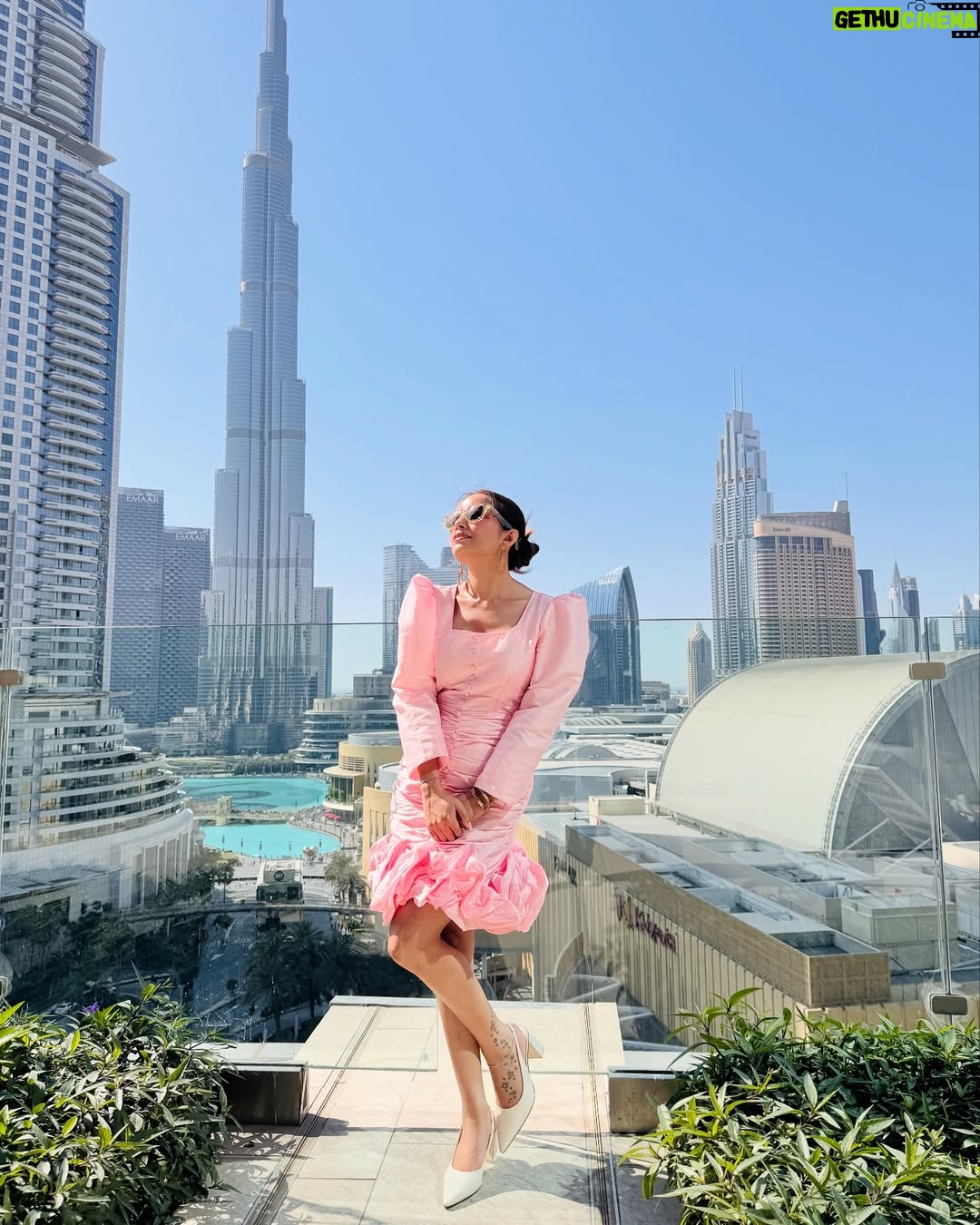 Debashree Biswas - 52.9K Likes - I wore this outfit on my birthday 🎁 #Dubai 

@belavouss