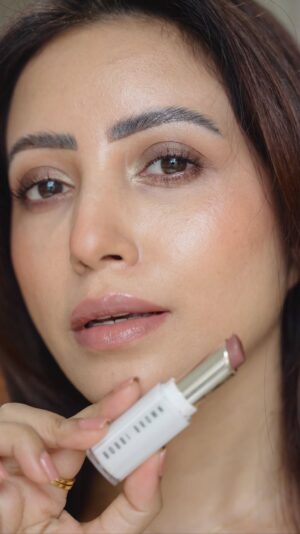 Debashree Biswas Instagram - Lips dont lie 💄 - Ep 4 ft @bobbibrownindia Extra color shine lipstick 

👄Nude Buff 
👄Nude Blush 

{ Lipstick, Lipstick Swatches, Lips don't lie, Bobbi Brown Lipsticks, Luxury makeup}