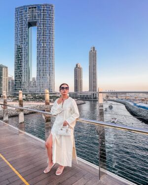 Debashree Biswas Instagram - Dubai vibes 🫶
Outfit- @_shrutisancheti
Bag @dior
