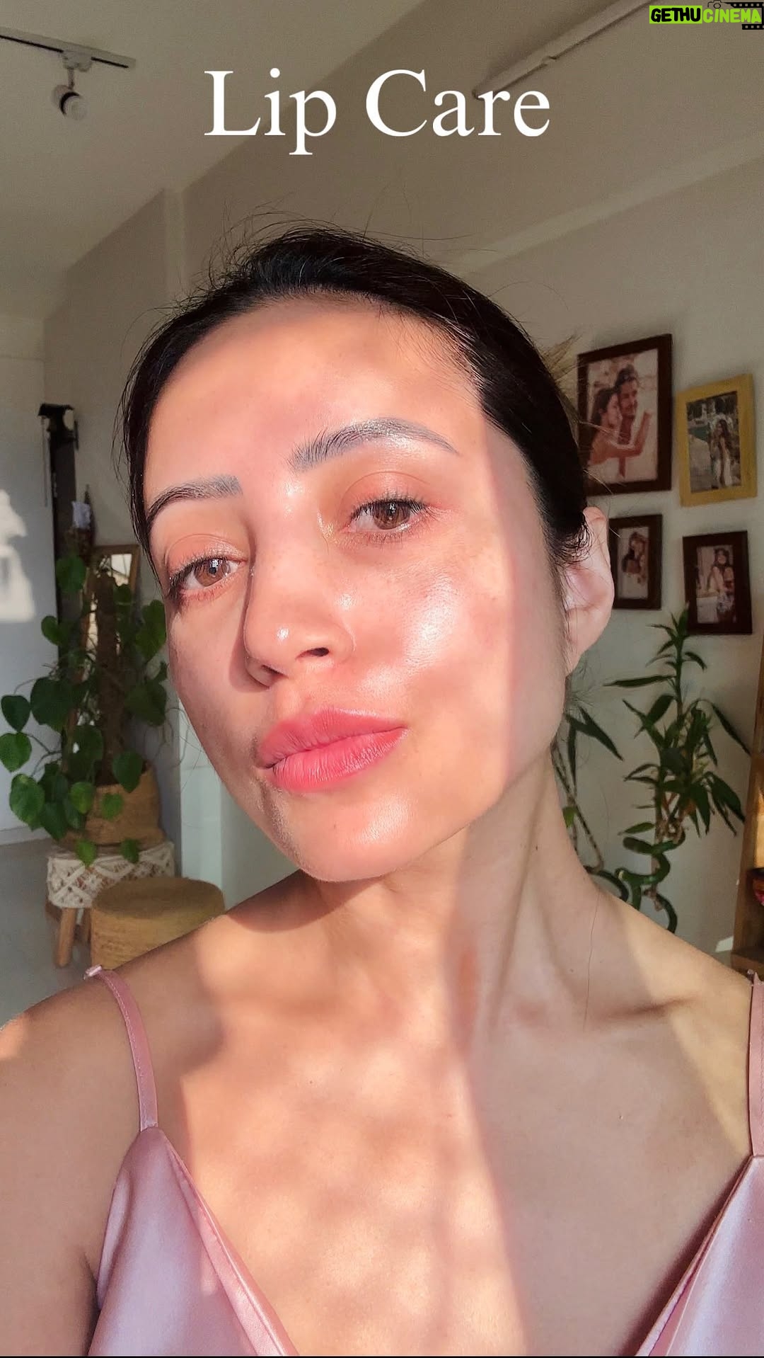 Debashree Biswas - 59.9K Likes - Skin & More - Lips 👄 

We pamper our face with serums, moisturizers, and masks—but what about our lips?

Your lips are skin too—and they go through more than we realize: UV rays, dehydration, pollution, biting, licking… all of which can lead to dryness, chapping, dullness, and pigmentation.

So how do you bring your lips back to life?
Here’s my go-to lip care routine, backed by science and a little personal trial & error:

1. Exfoliation for Pigmentation
Gentle exfoliation with an AHA like glycolic acid (yes, you can use it on lips too!) helps remove dead skin and reduce darkness over time. I use a minimal amount on a cotton pad and swipe lightly before moisturizing.

2. Hydration & Barrier Repair
A good nourishing lip treatment post-exfoliation is key to lock in moisture and rebuild that delicate lip barrier.

3. Caffeine for Brightening & Plumping
Caffeine isn’t just for under-eyes—it helps reduce lip pigmentation and adds a subtle natural plumpness. Look for lip products that include it in their formula.

4. Night Care Ritual
A thick overnight lip mask helps deeply repair and hydrate while you sleep—so you wake up with soft, healthy lips every morning.

Moral of the story?
Don’t just stop at face care—your lips need skincare too. Start small, stay consistent, and watch the glow follow.

#LipCareRoutine #PigmentationFix #SkincareSimplified #LipHealth #SkincareForLips #SkinAndMore #GentleExfoliation #BarrierRepair #LipPigmentationTips