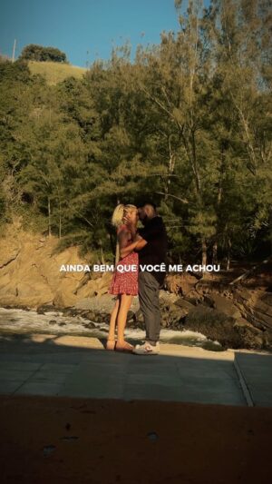 Debby Lagranha Instagram - "O que nos faz diferentes dos anjos é o amor. A possibilidade de amar. [refrão] 🌻