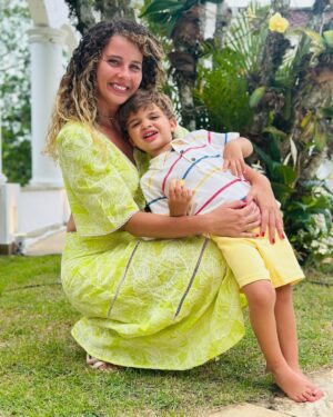 Debby Lagranha Instagram - Uau 90 anos ! 🎂🍾
Um amor que ultrapassa gerações.
Que honra poder estar ao seu lado nesse dia tão especial.
Que Deus te proteja e te guarde.
Te dê muita saúde para encher nossas vidas de sorrisos e alegria.
Você, que sempre foi um pouco pai pra mim.
Sua família, que sempre foi um pouco minha.
…quantas memórias, quantos momentos……
Mas hoje sem dúvida, é um dos mais especiais.
Vivaaaa 🎉 parabéns !!!!
Renato, te amo !
Obrigada por tudo …
Feliz vida ✨
Look: @claptonoficial