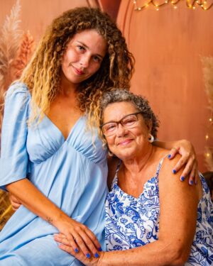 Debby Lagranha Instagram - Ela é sinônimo de força, de amor e esperança. Por sorte, é minha mãe.
E hoje o dia é dessa rainha !
Obrigada pela vida, pela dedicação, por todos os ensinamentos e oportunidades.
Obrigada pelo zêlo, pelo carinho e acima de tudo pela entrega diária!
Você é inspiração… principalmente quando o assunto é energia.
E é isso que eu peço a Deus.
Que lhe dê muitaaaa saúde , pra você conseguir correr atrás de tudo e todos e realizar seus sonhos!
Feliz vida,
Te amo ❤️
📸: @dressaclsfotografia (como sempre eternizando nossos momentos )