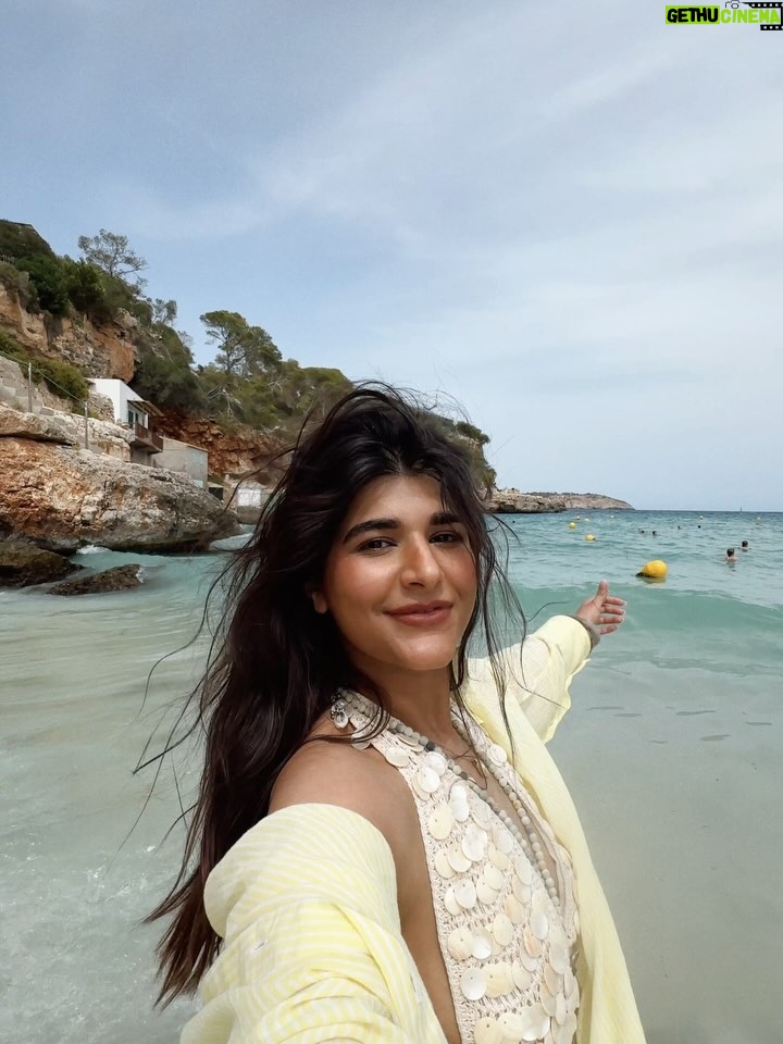 Deeksha Khurana - 28.6K Likes - Spain made me love the beach a little more 🏖️ ♥️
.
.
Wearing @shopminis.in 
.
.
#mallorca#spain