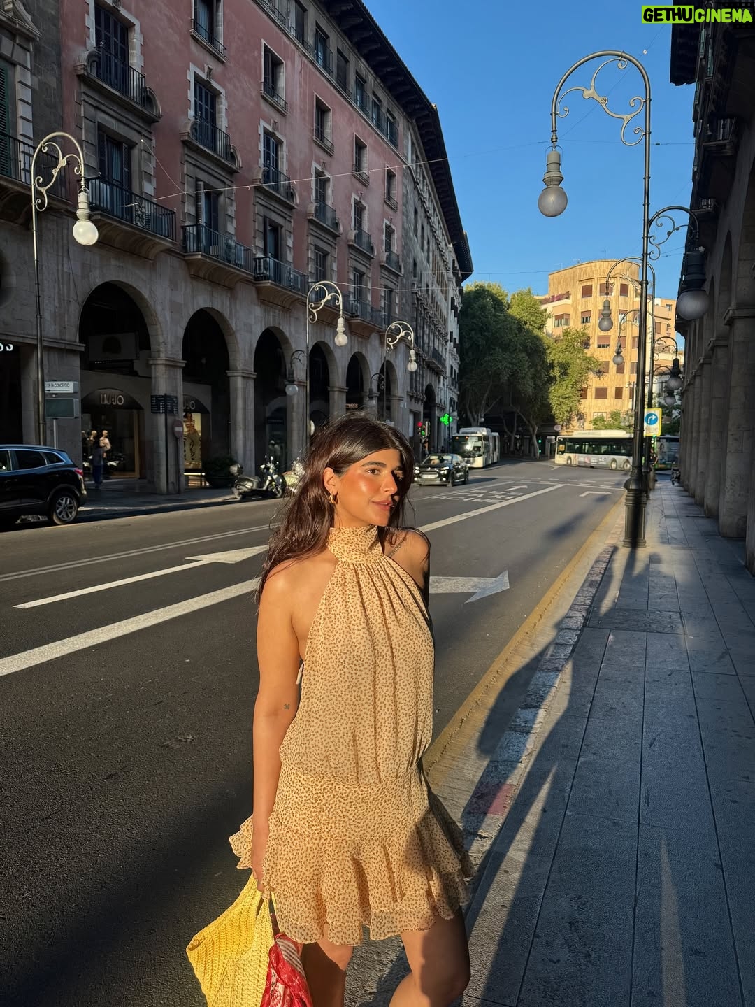 Deeksha Khurana - 23.4K Likes - Woke up in Mallorca 🇪🇸 
Spending the day exploring all the beautiful beaches and hidden gems this island has to offer ☀️ if you guys have any suggestions, please send! ♥️♥️
#spain #mallorca