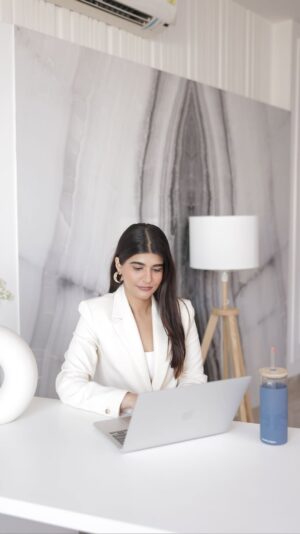 Deeksha Khurana Instagram - Outfits ready. Coffee done. Laptop open. The usual morning drill☀️

But let’s be honest, writing mails or briefs can feel like the hardest part. QuillBot makes it so much easier, changing the tone, correcting grammar, and fixing those tiny slips I always miss.🥰

Truly my little everyday assistant.💻✨

#LetsQuillBot #QuillBotPartner #ad @thequillbot