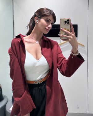 Deeksha Singh Instagram - Letās do a Jacket runway showāØš