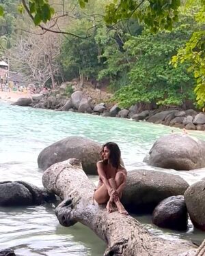 Deeksha Singh Instagram - Hide out 💭🌿✨🌌🧿🐟