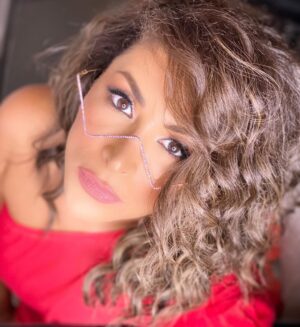 Deema Bayyaa Instagram - Keep your eyes on the stars 🌟 
&
your feet on the ground 🙏
#deemabayyaa #quotes #life #faith 
#ديمابياعة #اقتباسات