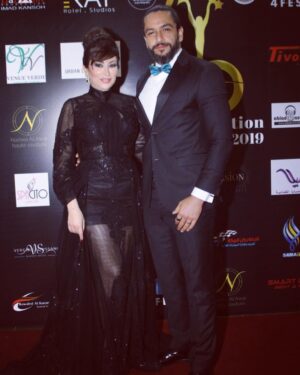 Deema Bayyaa Instagram - من حفل التكريم في crystal_award
شكرا على محبتكم 🙏❤️
Dress 👗: @cherinekeyrouz  thanks for everything, you are the best 😍
Makeup: @jihaneraidy thanks hayati ❤️