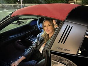 Delta Goodrem Instagram - So happy being back to my 🖤 - Date night done right in the 911 Targa 4 GTS @porscheaus #partner