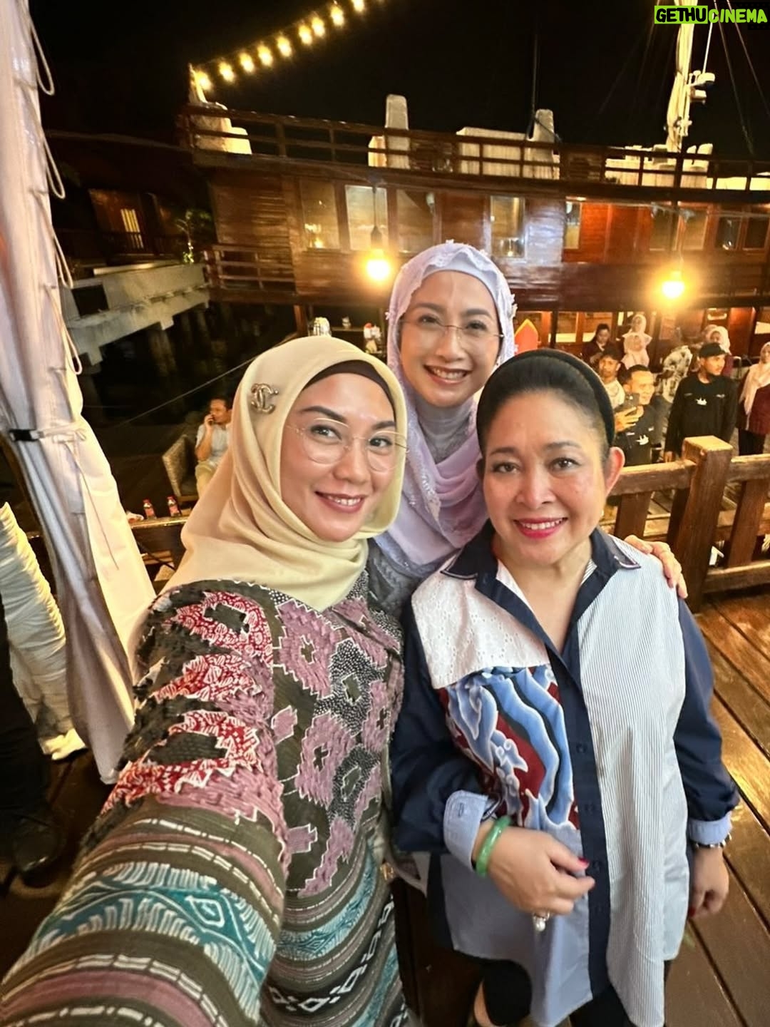 Desy Ratnasari - 7K Likes - inspirasi sosok pimpinan perempuan politisi yang tetap menjaga keperempuanannya @titieksoeharto 💙