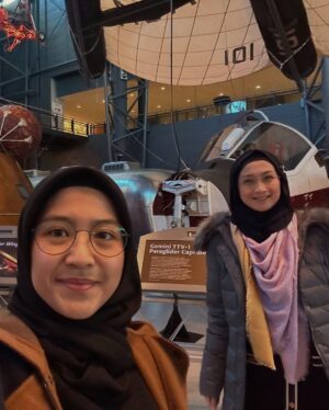 Desy Ratnasari Instagram - sering dibilang adik kakak….🤭🤣🙄😎 yakiiiin?????😅