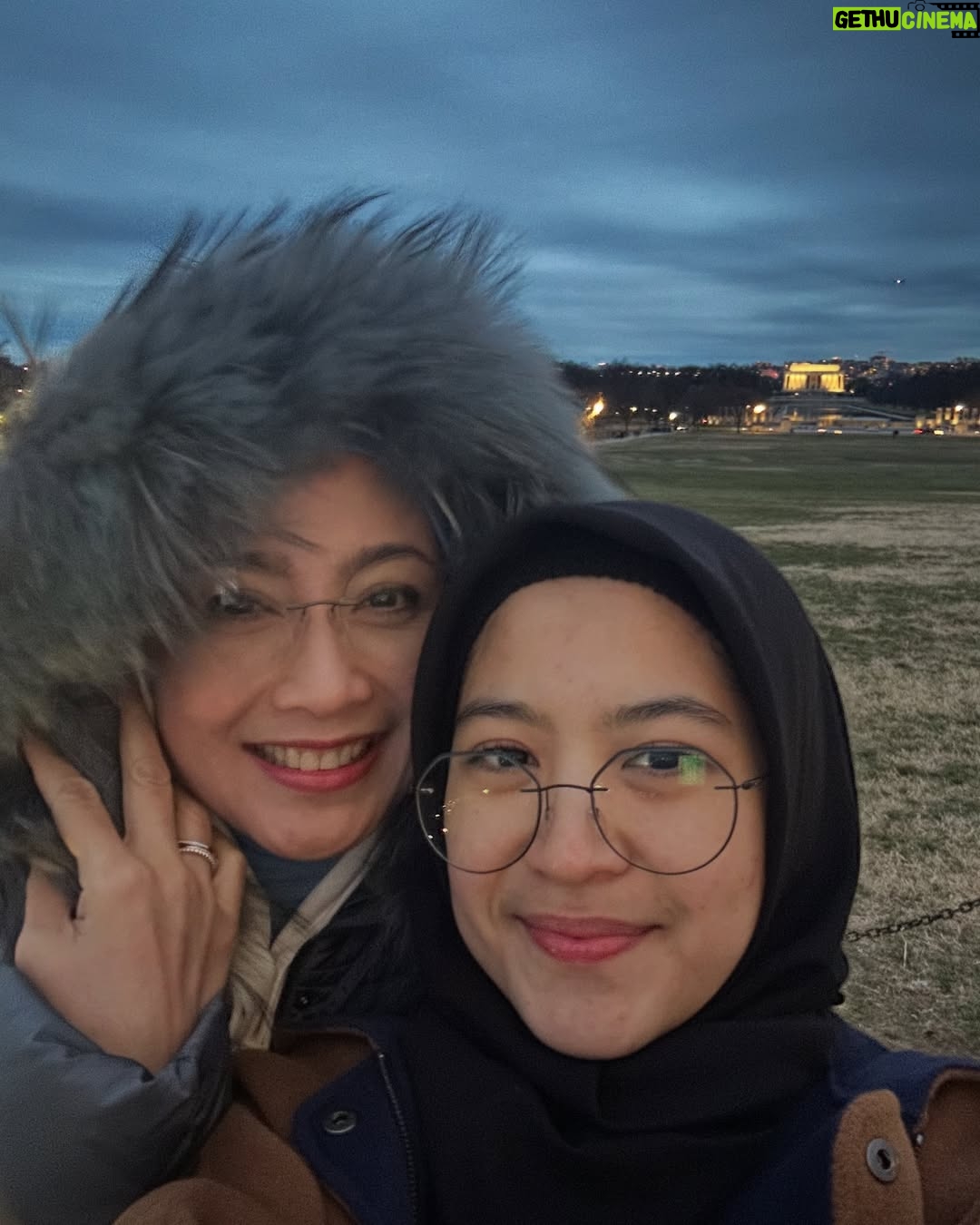 Desy Ratnasari - 19.1K Likes - sering dibilang adik kakak….🤭🤣🙄😎 yakiiiin?????😅
