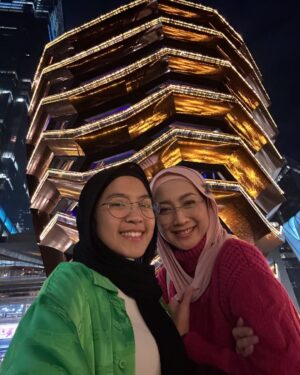 Desy Ratnasari Instagram - sering dibilang adik kakak….🤭🤣🙄😎 yakiiiin?????😅