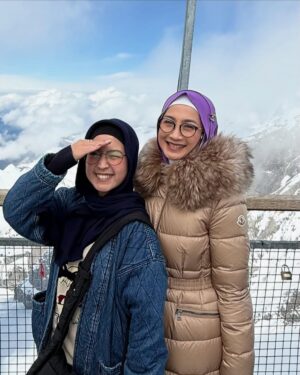 Desy Ratnasari Instagram - sering dibilang adik kakak….🤭🤣🙄😎 yakiiiin?????😅