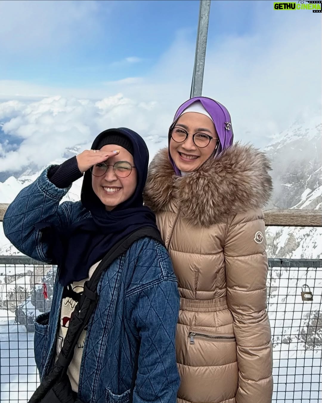 Desy Ratnasari - 19.1K Likes - sering dibilang adik kakak….🤭🤣🙄😎 yakiiiin?????😅
