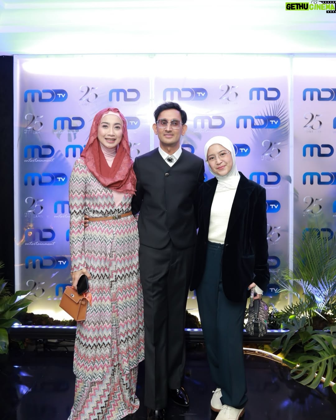 Desy Ratnasari - 10K Likes - Congratulations @mulanisanjay, finally Allah SWT has given MD Entertainment its own TV Station….🫶🏻👍🏻👍🏻👍🏻