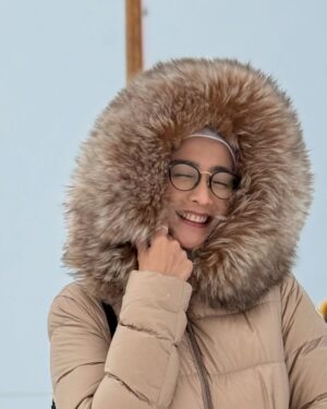 Desy Ratnasari Instagram - selalu merasa muda dan segar kalau foto saat winter 😁🤣😎😜 betul apa benar???😁🤣🤣🤣