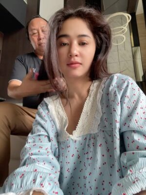 Dewi Perssik Instagram - Minggu yang paling enakkk š“š“š“