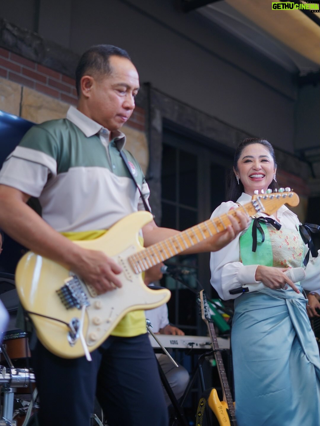 Dewi Perssik - 14.8K Likes - Trimakasih Bapak JENDERAL AGUS SUBIYANTO,S.E.,M.S.i., masyaallah.. alhamdulillah.. smoga Allah beri sehat dan selalu dalam lindungan Allah SWT. 🙏😇. 

#TNI #dewiperssik