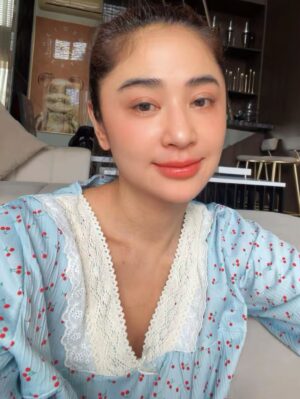 Dewi Perssik Instagram - Minggu yang paling enakkk 😴😴😴