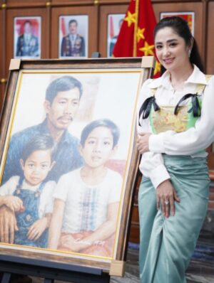 Dewi Perssik Instagram - Trimakasih Bapak JENDERAL AGUS SUBIYANTO,S.E.,M.S.i., masyaallah.. alhamdulillah.. smoga Allah beri sehat dan selalu dalam lindungan Allah SWT. 🙏😇.
#TNI #dewiperssik