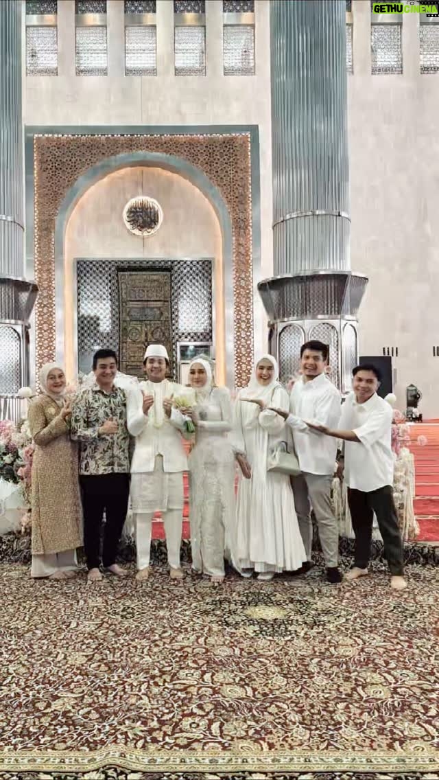 Dhini Aminarti - 68.4K Likes - Congratulations arbani @arbaniyasiz raissa @raissarmdhn 

بَارَكَ اللهُ لَكَ وَبَارَكَ عَلَيْكَ وَجَمَعَ بَيْنَكُمَا فِى خَيْرٍ 

Semoga Allah memberikan berkah untukmu, semoga Allah memberi berkah padamu dan menghimpun kalian berdua (sebagai suami istri) dalam kebaikan