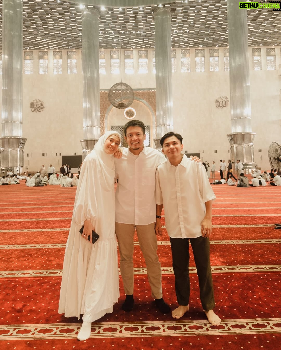 Dhini Aminarti - 53.8K Likes - Alhamdulillah SAH,samawa yaa broo @arbaniyasiz & @raissarmdhn 💐🫰🏻✨