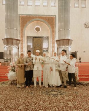 Dhini Aminarti Instagram - Alhamdulillah SAH,samawa yaa broo @arbaniyasiz & @raissarmdhn 💐🫰🏻✨