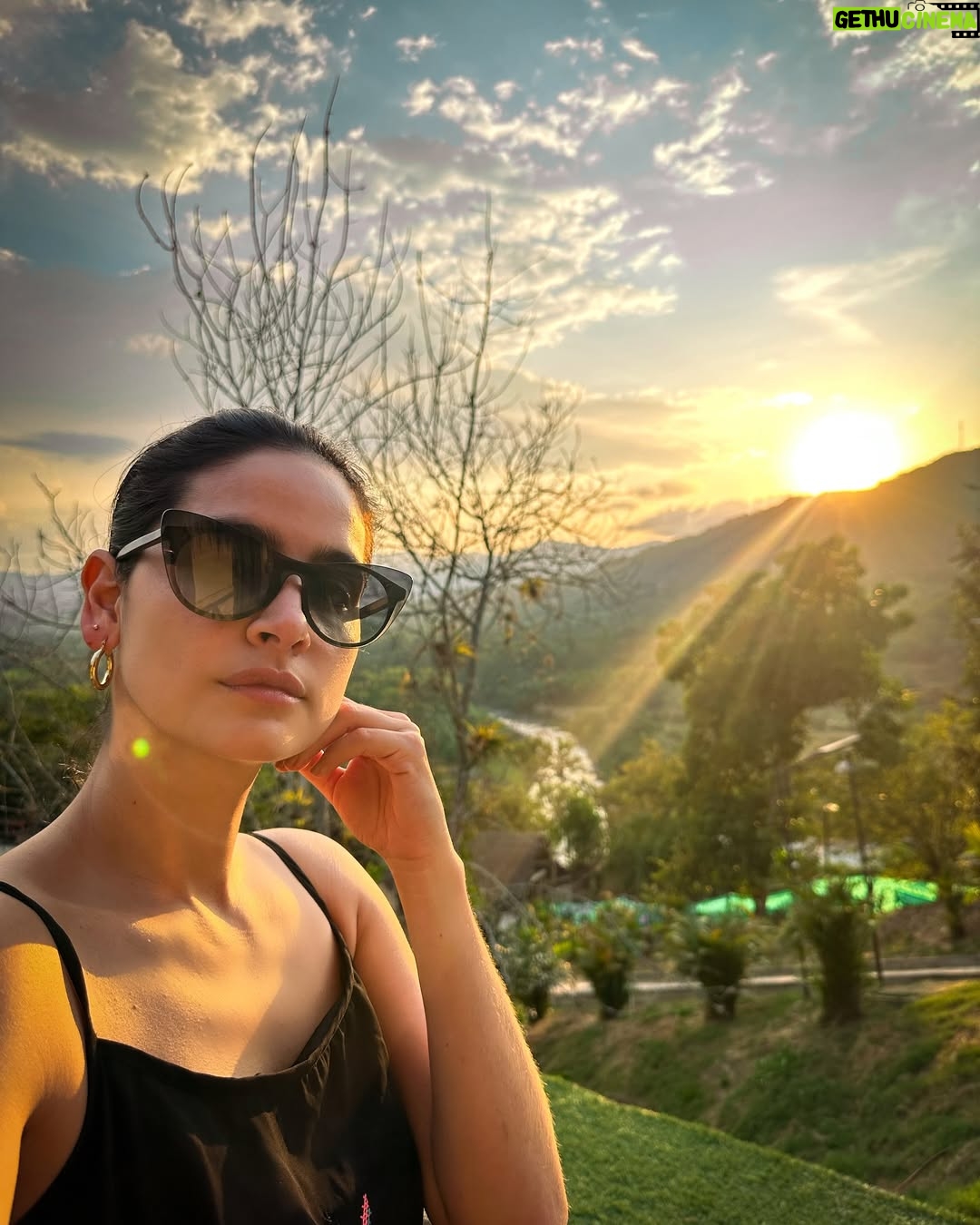 Diana Hoyos - 10.3K Likes - Resumen de un fin de semana en este maravilloso lugar @hotel_altodepajas muy cerca a Bogotá !! 
Feliz semana para todos !!