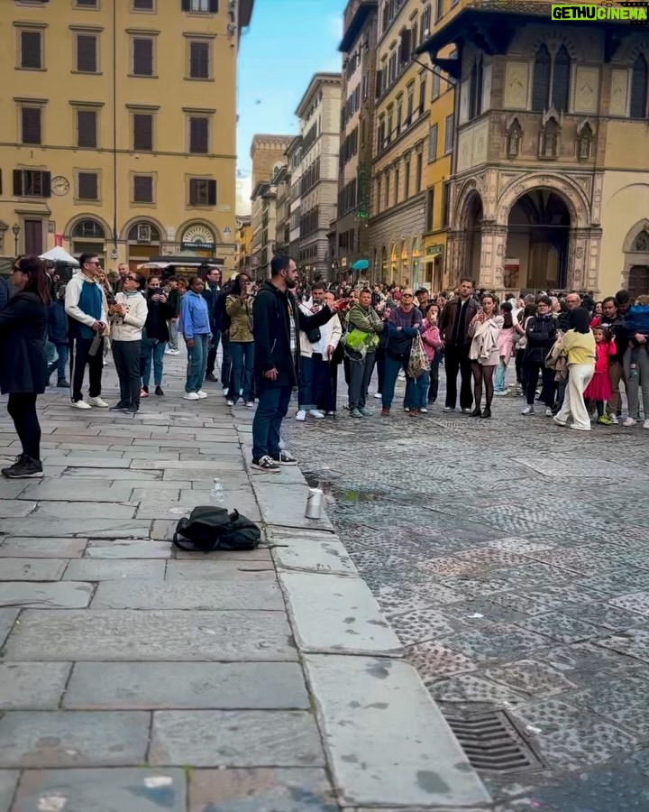 Diana Hoyos - 16.2K Likes - Day 3 …. Un poco de la bella Florencia ! 
Arte,helados, música y buen humor !!!