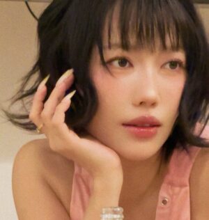 Dieu Nhi Instagram - ❤️ Con mèo kêu sao zạ ??? Đây là Chà Bông con mẹ Luận 😘