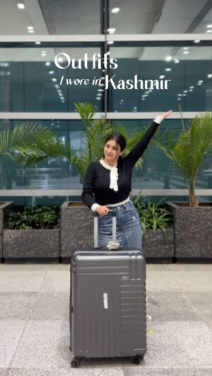 Diksha Bhatia Instagram - Which one was your fav?🤍😍

Comment “link” for outfit details🔗💗
.
.
[ outfit inspo , vacation wear , travel , kashmir , winter fashion , outfits I wore , trending ]

#reels #kashmir #outfitinspiration #outfitsiwore #travel #vacationwear #fashioninspo #trending #trendingreels #reelsviral #snow #snowfall #winterwonderland