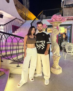 Diksha Bhatia Instagram - What a fun night🥂💕
Top & Pants: @hm
Sliders: @myntra
📍: @iliosrajouri
#explore #ootn #whiteaesthetic #dinner #photodump #outfitinspo #fypage