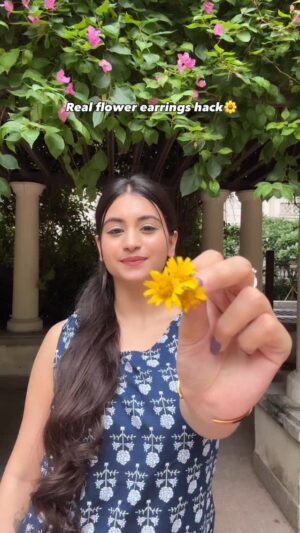 Diksha Bhatia Instagram - Save for later🌼🌷💕

[ flower earrings , diy , real flower earrings , earrings hack , diy hack , diy jewellery ]

#reelsinstagram #explore #diy #flowerearrings #hack #diyearrings #flowers #flowergirl #trendingnow #doityourself #viralhack #fypシ
