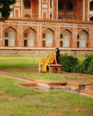 Diksha Bhatia Instagram - "Blooming with the flowers around me 🌼"
#postoftheday #delhimodel #shootout #candidmoments #virałpost #fashionlook #likephoto #instagrampost #instagrowth #aesthetics #explorers