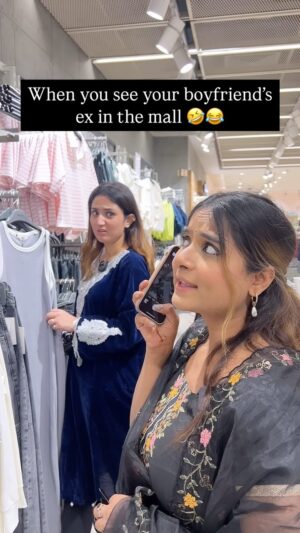 Diksha Choudhary Instagram - Shitt yaar flash off krna bhul gyi 🤣😂
.
.
#reelsinstagram #trending #anxiety #funny #reels