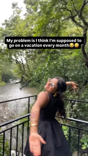 Diksha Choudhary Instagram - Tag that friend 😂😍 who loves vacations
.
.
#reelsinstagram #explore #relatable #travel #vacation #funny #explorepage #fyp #reels